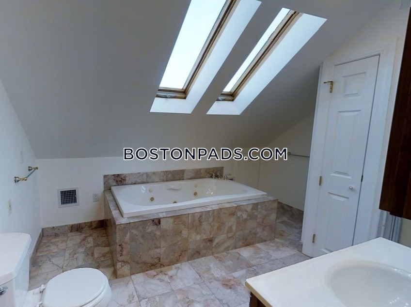 Boston - $6,000 /month