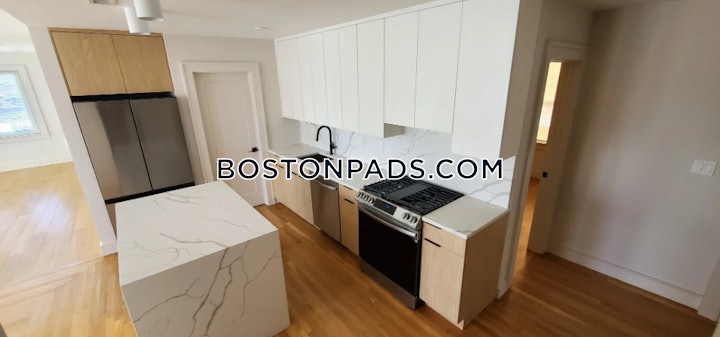 dorchester-5-beds-3-baths-boston-5400-4318610 