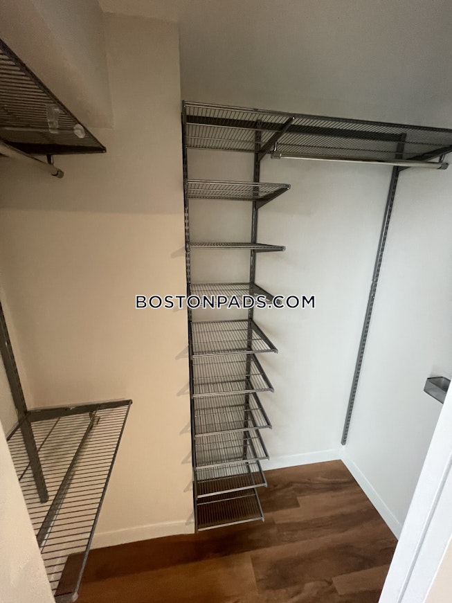 Boston - $4,250 /mo