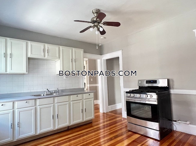 Boston - $2,500 /mo