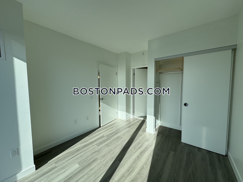 Boston - $3,565 /month