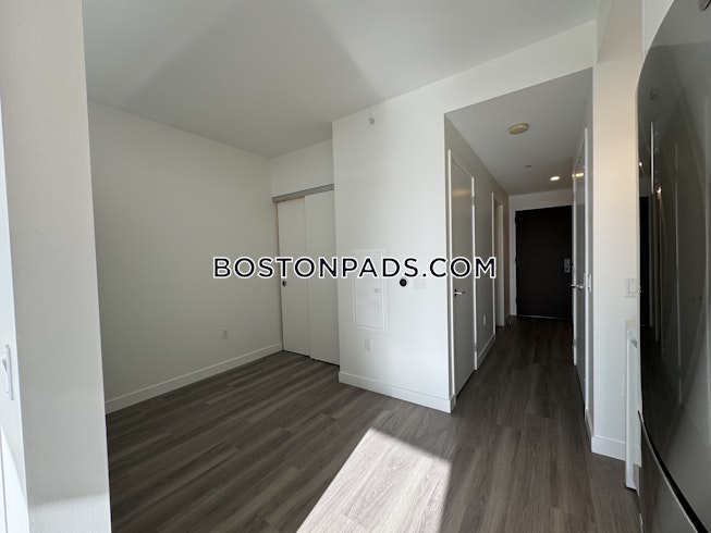 Boston - $6,610 /mo