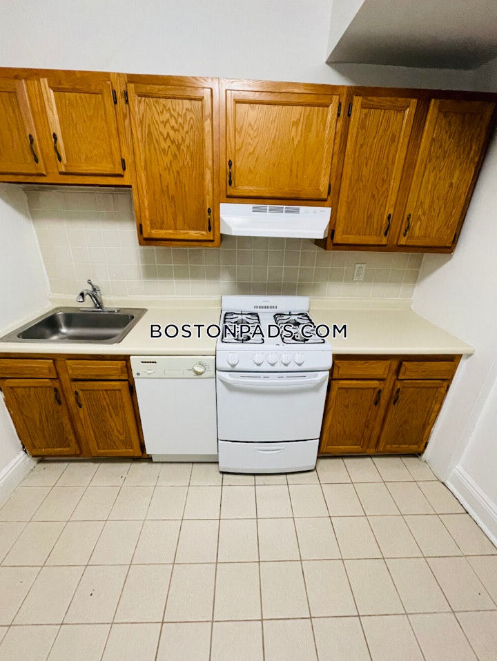 brighton-excellent-1-bed-1-bath-available-now-on-selkirk-rd-in-brighton-boston-2100-4534022 