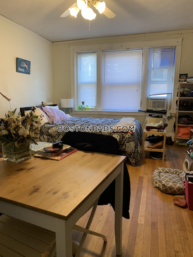 Boston - $1,725 /mo