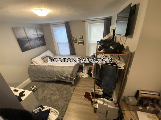 Boston - $5,410 /mo