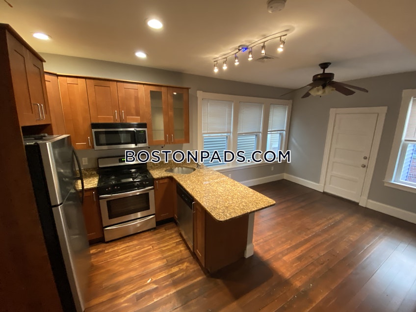 Boston - $7,400 /month