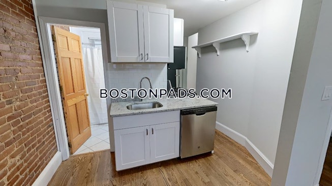 Boston - $4,075 /mo