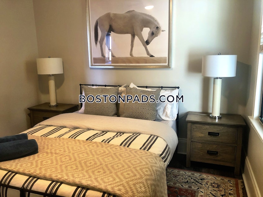 Boston - $5,800 /month