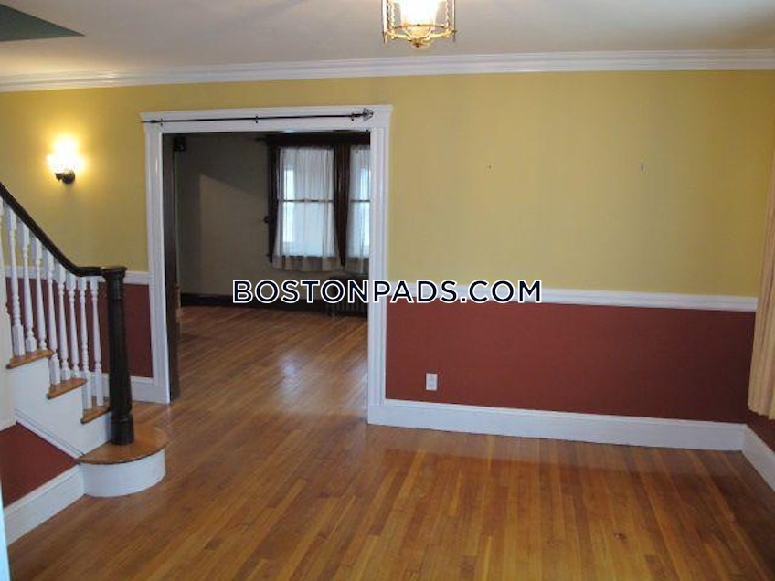 Boston - $2,900 /month