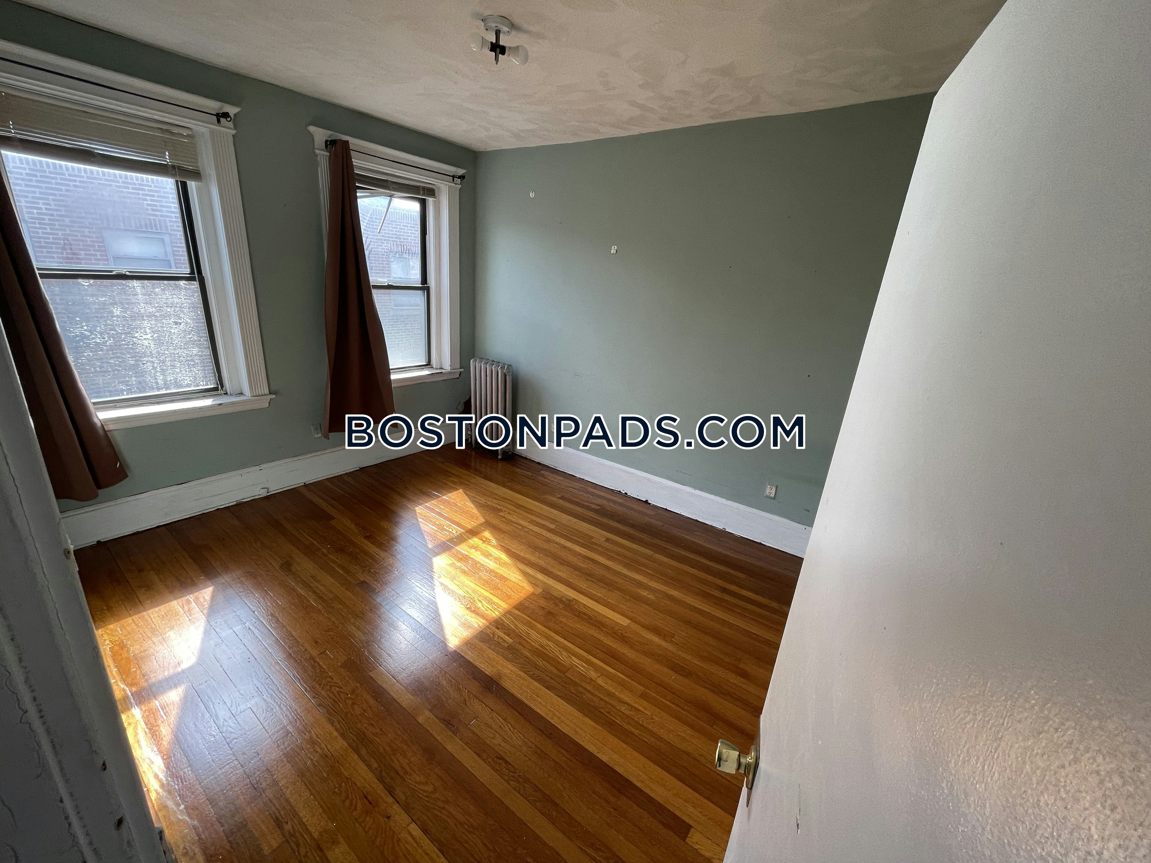 Boston - $2,800