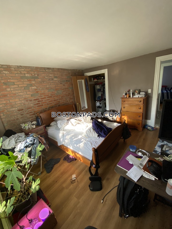 Boston - $5,400 /mo