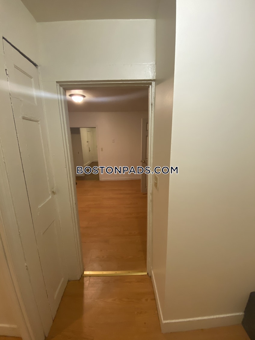 Boston - $4,600 /month