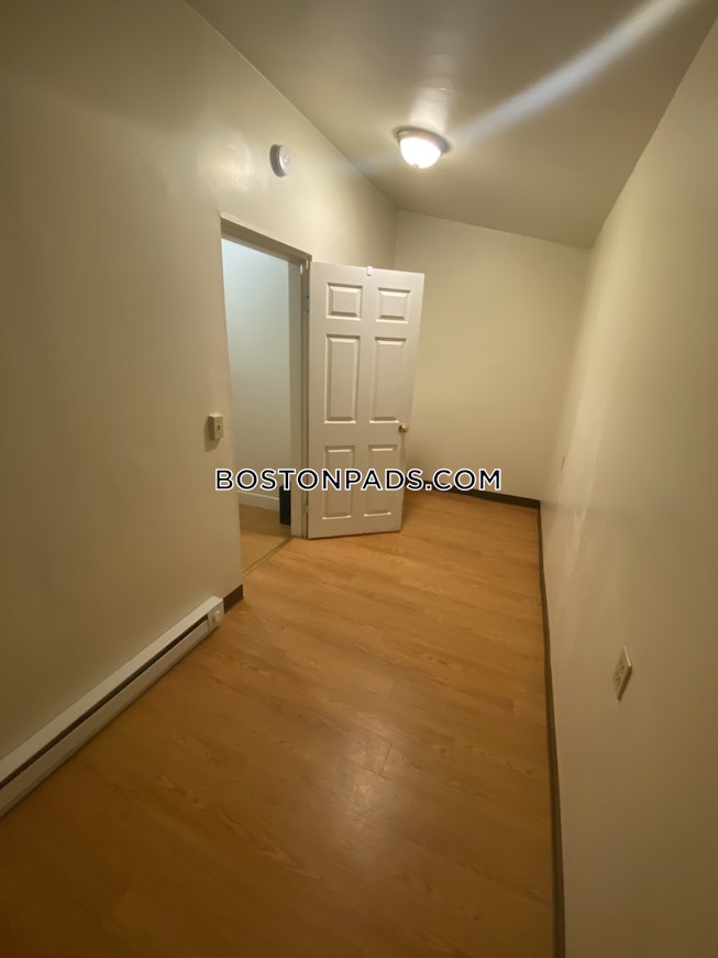 Boston - $4,600 /mo