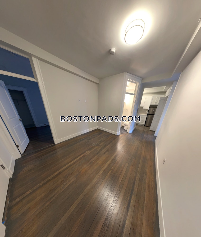 Boston - $3,200 /month