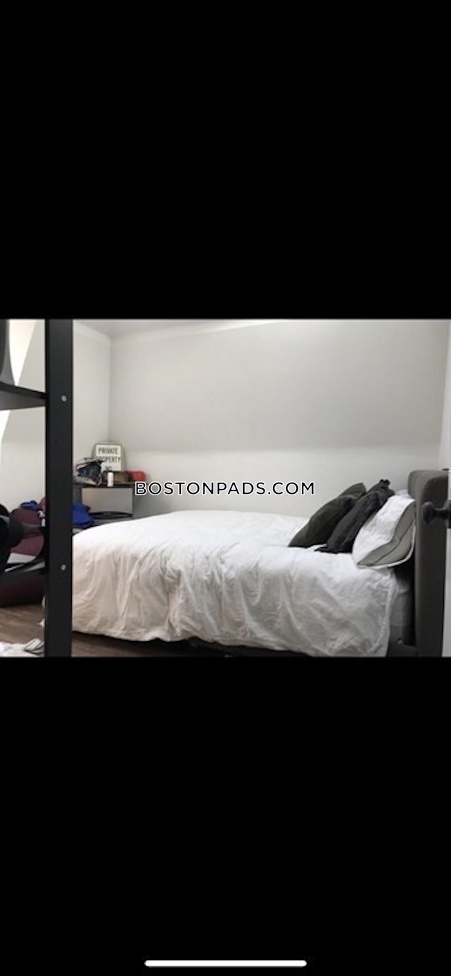 Chelsea - $2,500 /mo