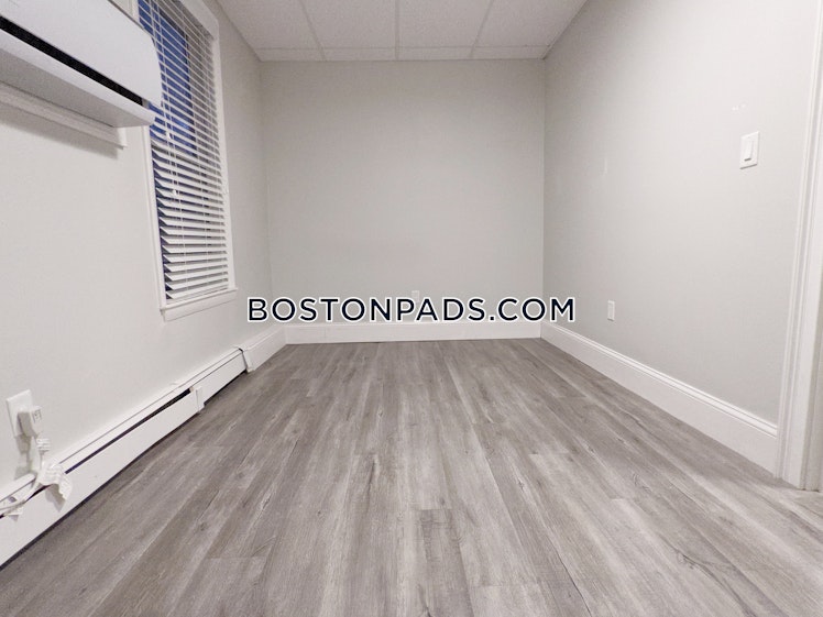 Maverick St., Boston