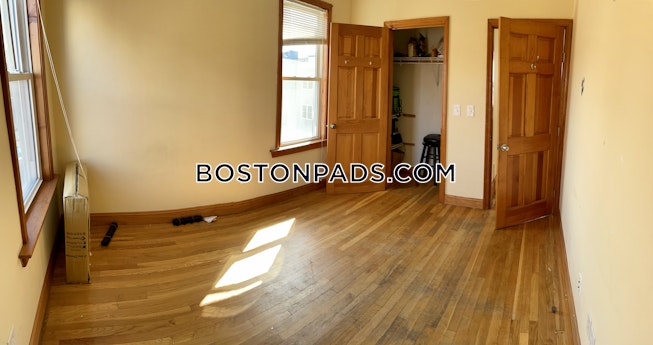 Roxbury Crossing - $7,450 /mo