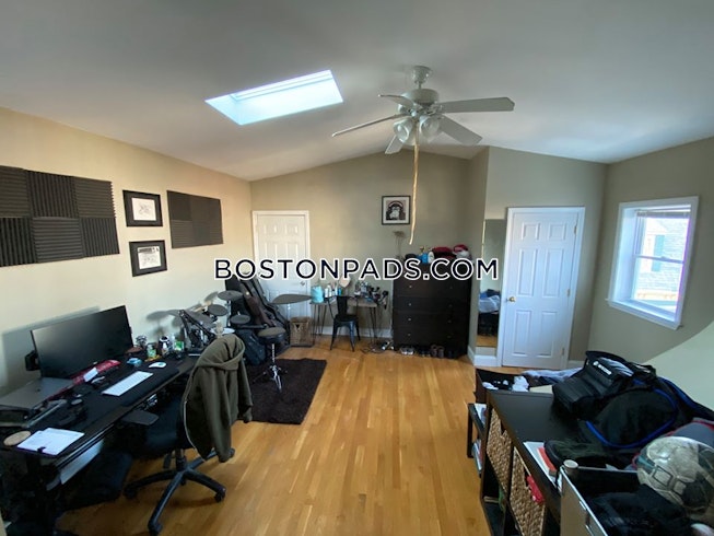 Boston - $3,350 /mo