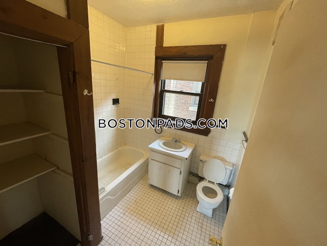 Boston - $3,200 /mo