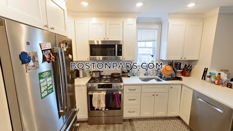 Trenton St. Boston photo 12