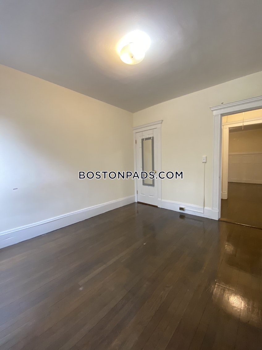 Boston - $5,795 /month