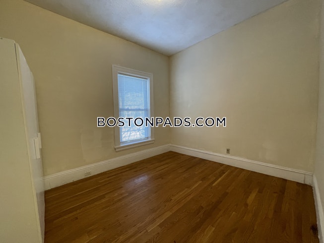 Boston - $2,700 /mo