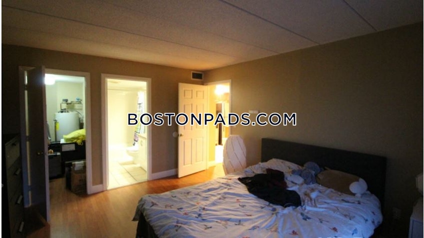 Boston - $3,840 /month