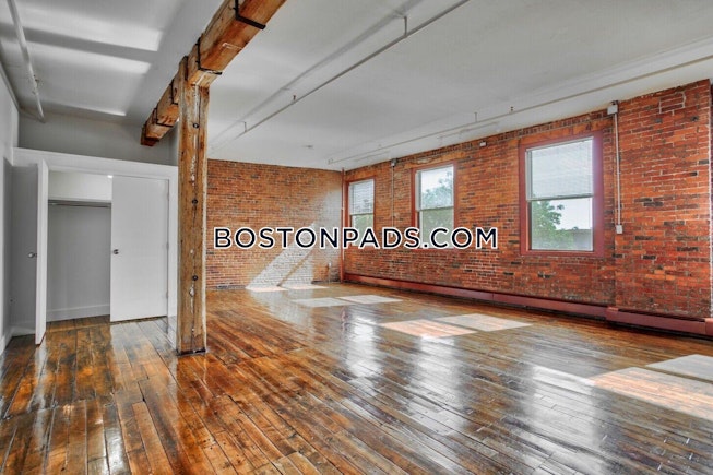 Boston - $3,000 /mo