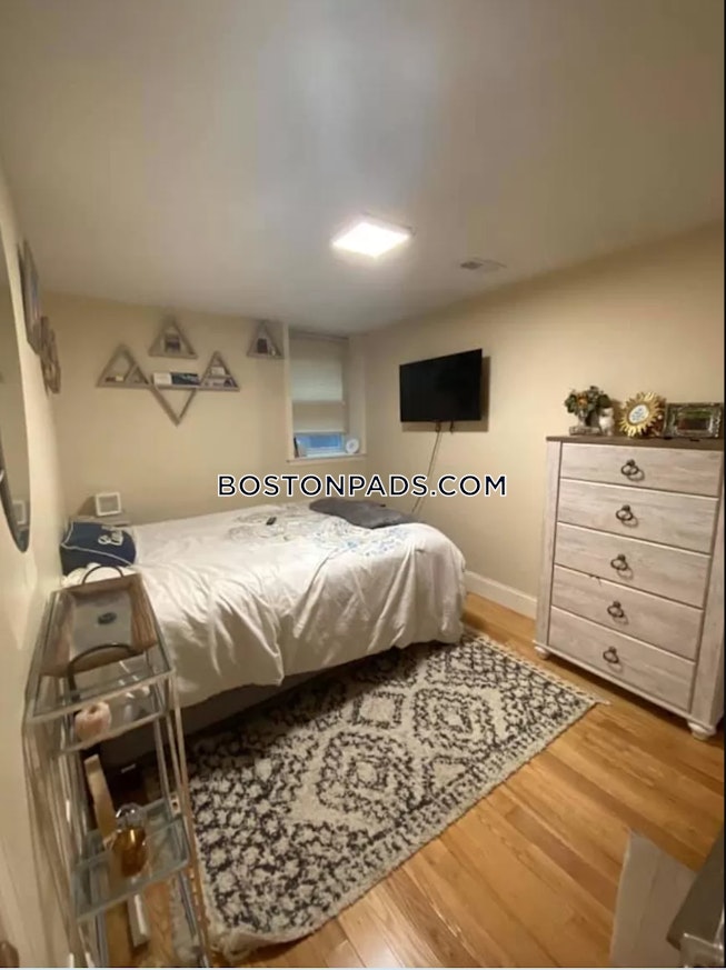 Boston - $3,900 /mo