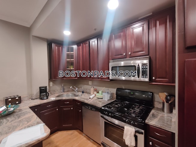 Boston - $4,800 /mo