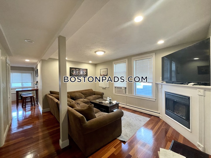 south-boston-fantastic-3-bed-apartment-right-on-south-boston-close-to-everything-boston-4800-4329833 