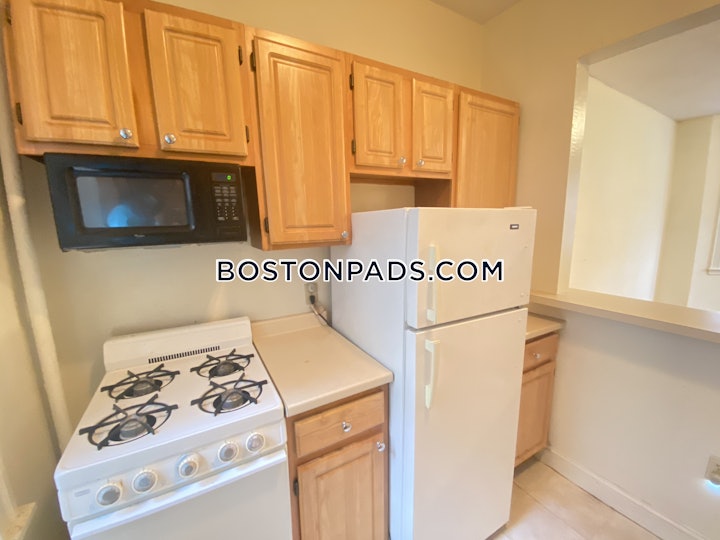 fenwaykenmore-studio-1-bath-boston-2350-4549134 