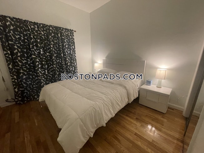 Boston - $5,200 /mo