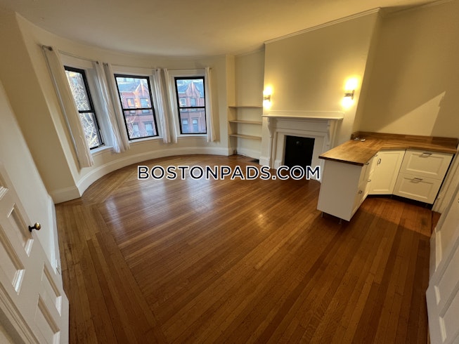 Boston - $4,250 /mo