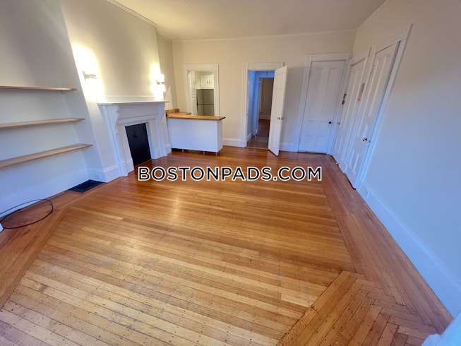 Boston - $4,250 /mo