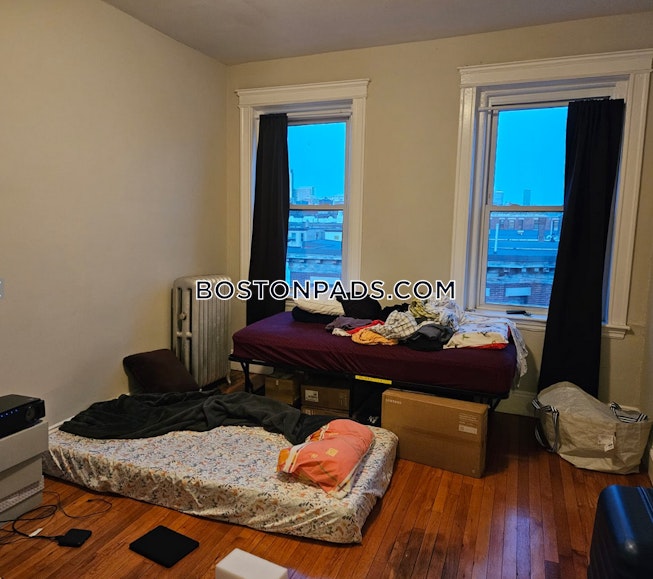 Boston - $2,850 /mo