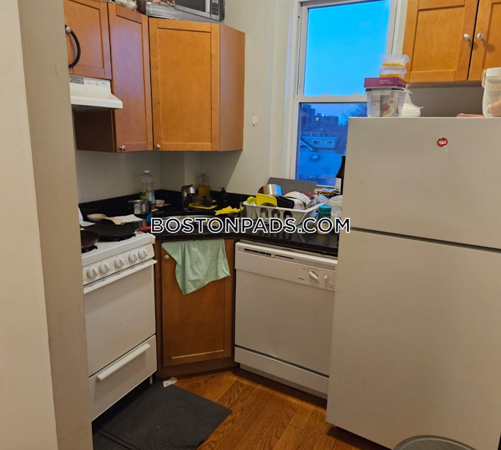 allstonbrighton-border-2-beds-1-bath-boston-2800-4337411 