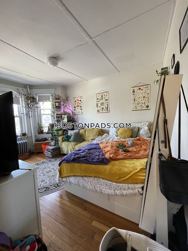 Boston - $2,395 /mo