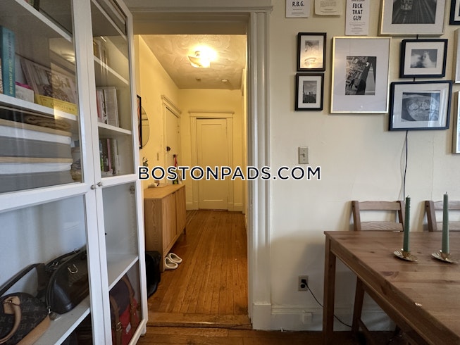 Boston - $2,575 /mo