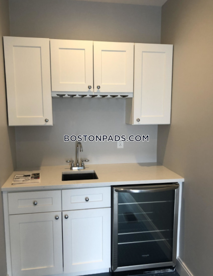 Boston - $3,200 /month