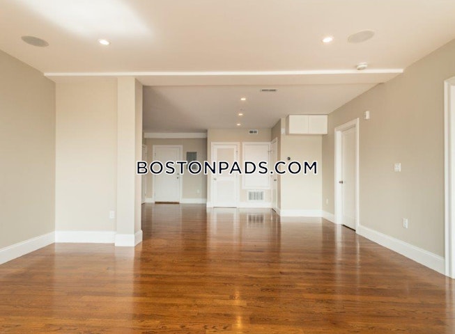 Boston - $3,950 /mo