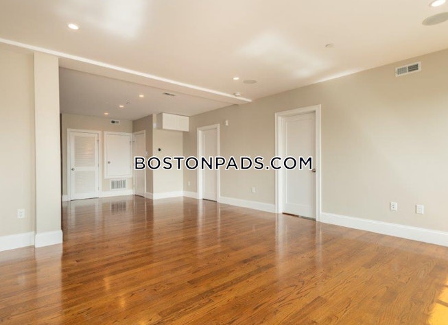 Boston - $3,950 /mo