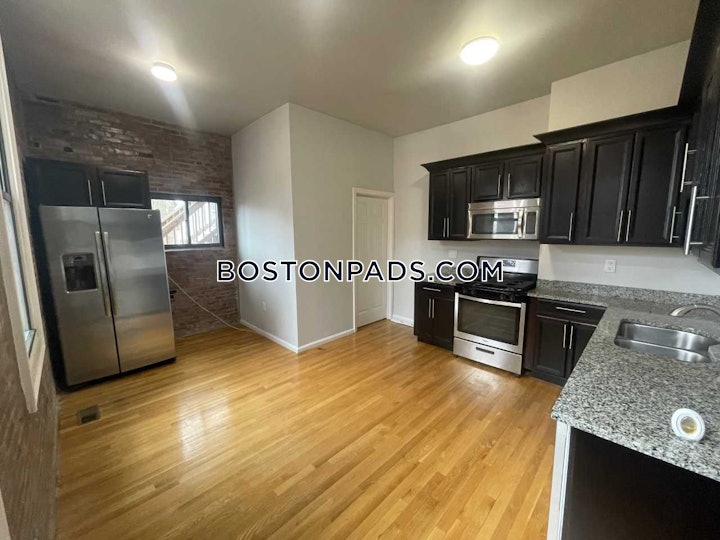 roxbury-updated-1-bed-on-perrin-st-in-roxbury-available-now-boston-2500-4636502 