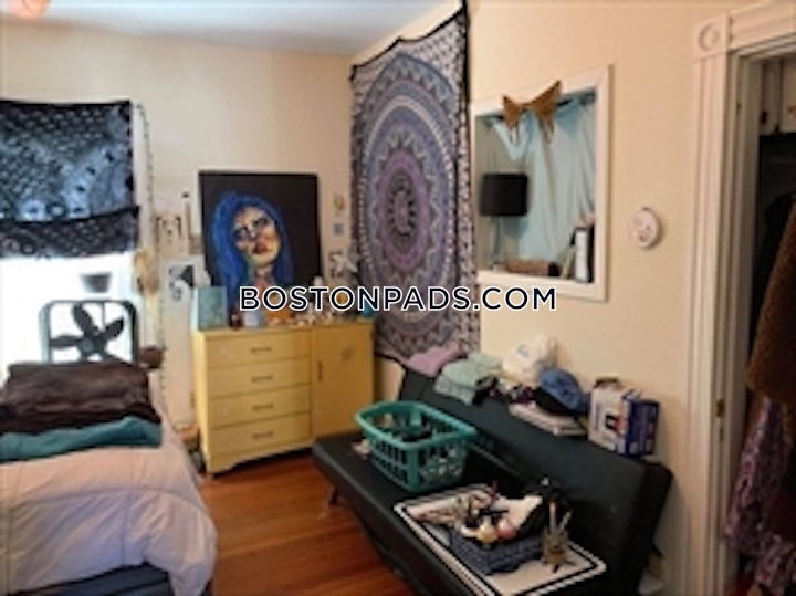 brookline-4-beds-1-bath-chestnut-hill-4000-4571703 