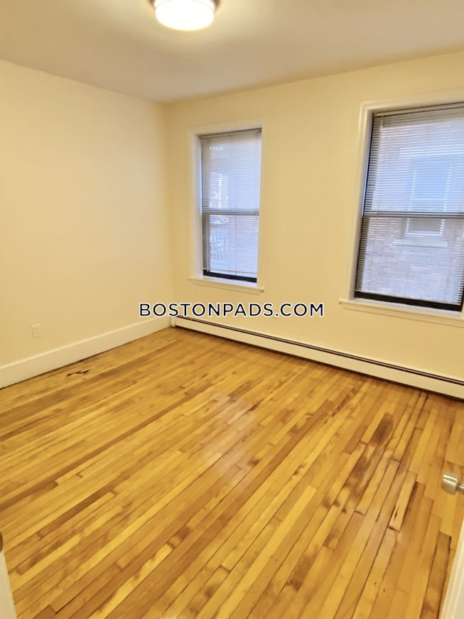 Boston - $4,000 /mo