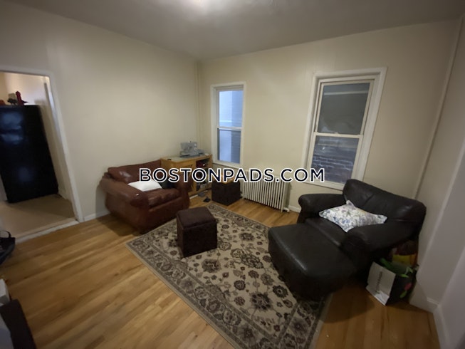 Boston - $2,600 /mo