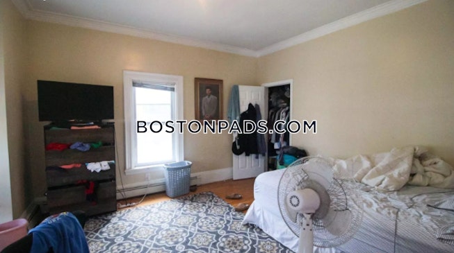 Boston - $3,900 /mo