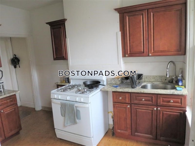 Cambridge - $4,799 /mo