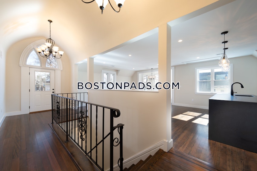 Boston - $6,500 /month