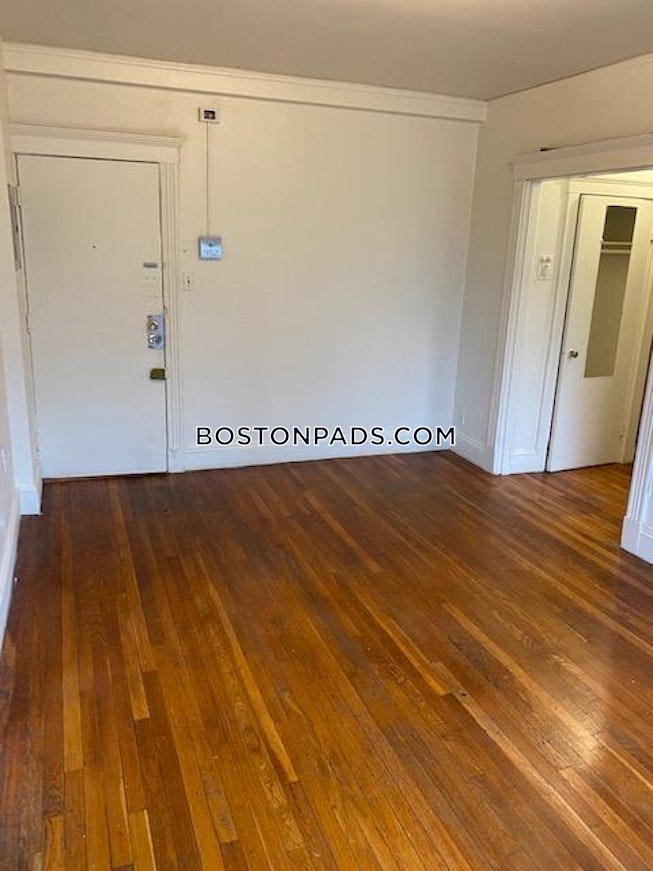 Boston - $2,375 /mo